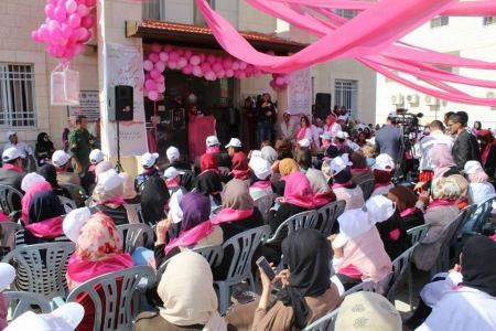 مديرية صحة جنين ومؤسسة الرؤية العالمية ينظمان مهرجان وماراثون لمكافحة سرطان الثدي
